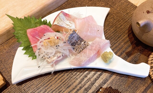 アジの刺身