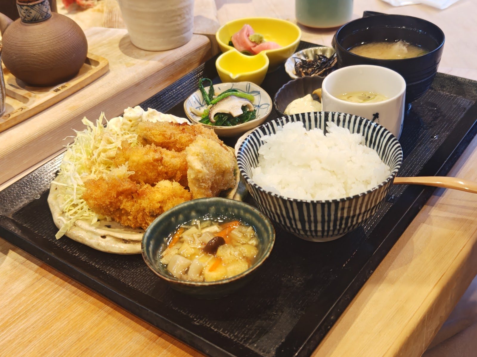 揚げ物の定食