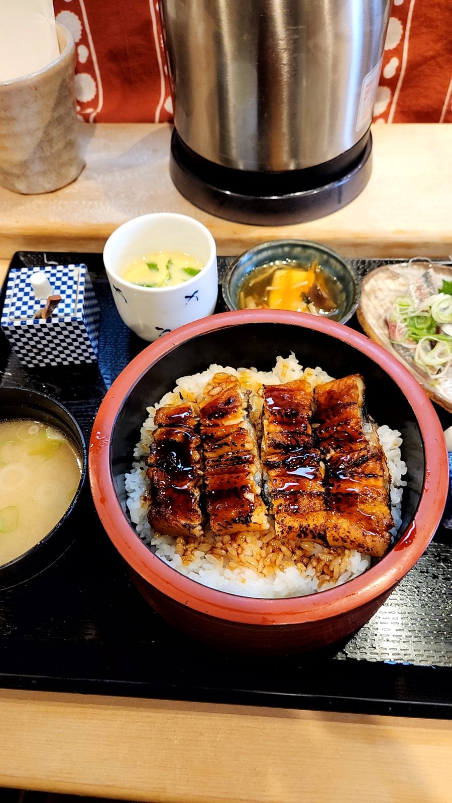 蒲焼きの丼